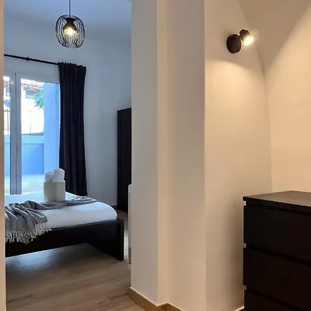 شقة 100 Sqm Terrace, Close To The Old Town & Shopping Area & Harbour *