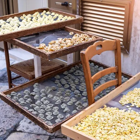 100 Sqm Terrace, Close To The Old Town & Shopping Area & Harbour * バーリ