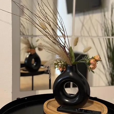 100 Sqm Terrace, Close To The Old Town & Shopping Area & Harbour *