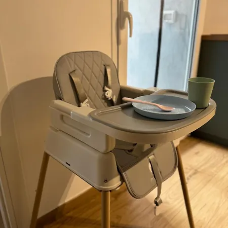 アパート 100 Sqm Terrace, Close To The Old Town & Shopping Area & Harbour バーリ